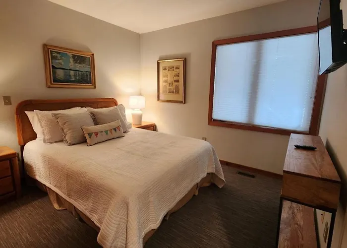 Southridge #2 Cozy Condo Near Harbor Springs, One Bedroom Unit