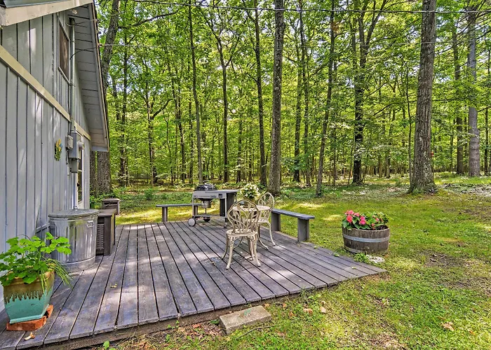 Pet-Friendly 'One Crow Cottage' In Harbor Springs!